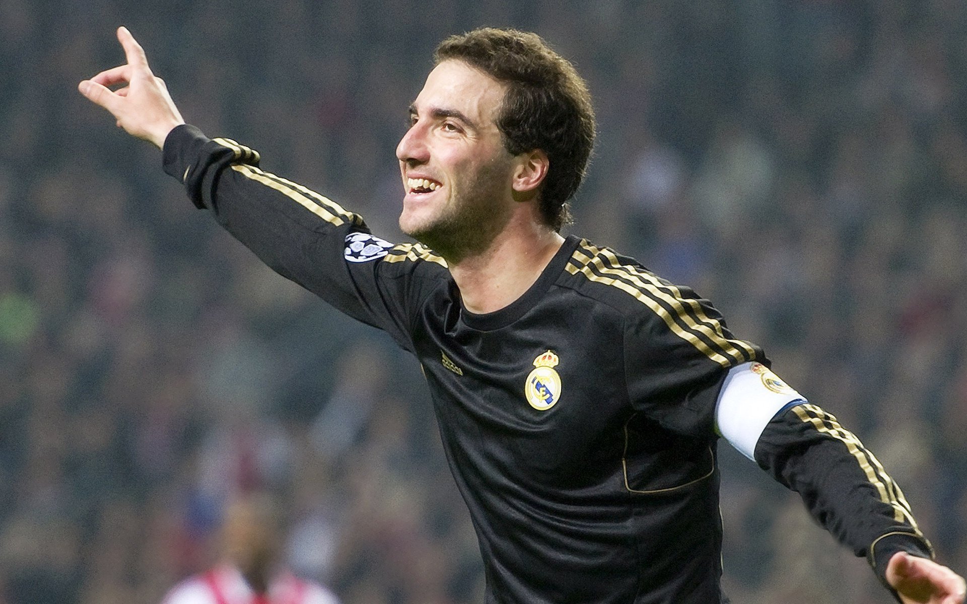 开云kaiyun-拜仁中场覆盖广，防守反击两端兼顾，拜仁中场组合